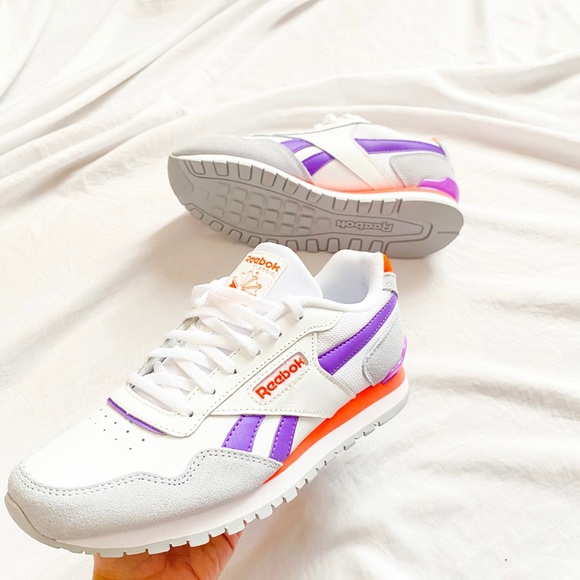 NWT Reebok classic sneaker - Picture 2 of 4